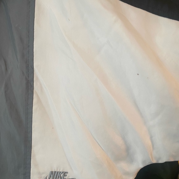 Nike Dept of Archives 89 Windbreaker Jacket - Picture 10 of 10